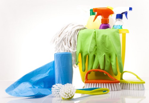 Professional end of tenancy cleaning in a Putney rental property kitchen