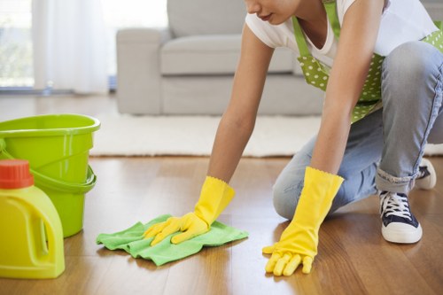 Local cleaners handling a Putney house clearance-style end of tenancy clean
